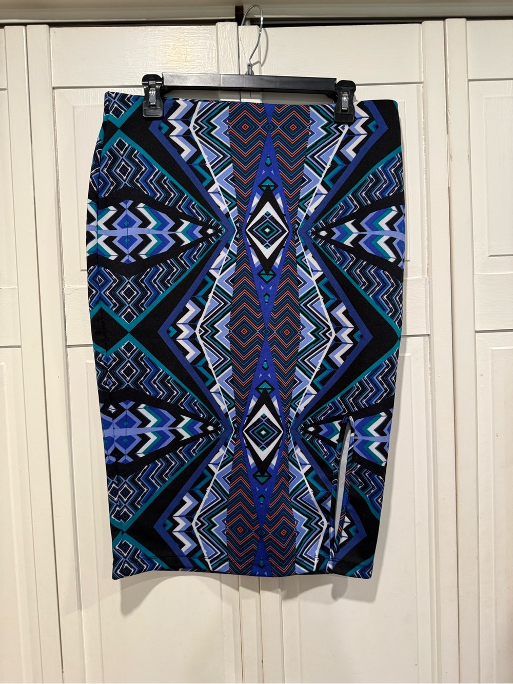 Bisou Bisou pencil skirt size large NWOT